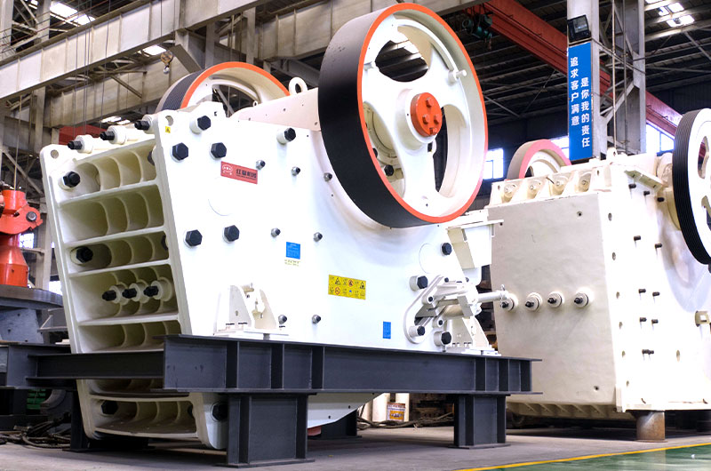 砂石骨料生產(chǎn)線上的粗碎裝備都有啥？帶你看看“老虎口”！