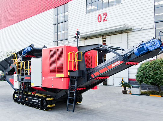 紅星履帶移動(dòng)破碎篩分站，行走的破碎制砂廠！無(wú)需基建，投資成本更低！